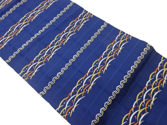 横段に露芝模様織出し名古屋帯